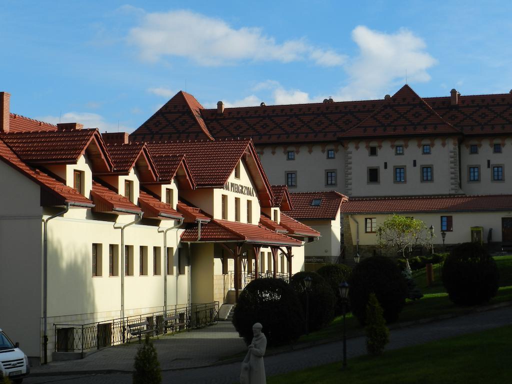 Dom Pielgrzyma Hotel Kalwaria Zebrzydowska Ngoại thất bức ảnh