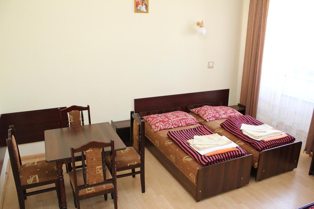 Dom Pielgrzyma Hotel Kalwaria Zebrzydowska Ngoại thất bức ảnh