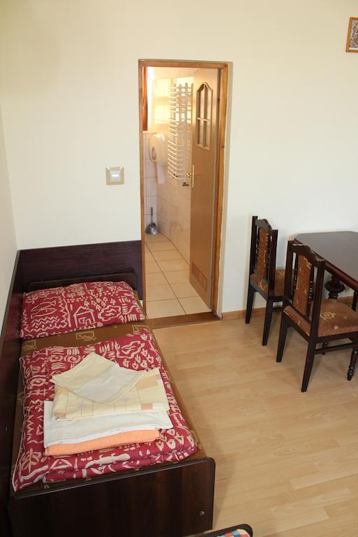 Dom Pielgrzyma Hotel Kalwaria Zebrzydowska Ngoại thất bức ảnh